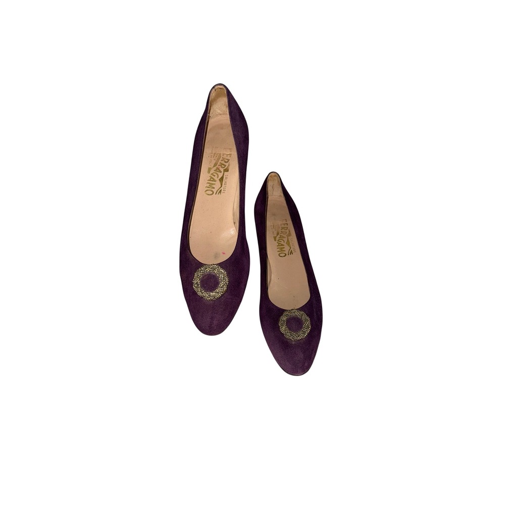 Salvatore Ferragamo Purple Suede Wedge Pumps Gold Wreath Accent 8.5 AA Italy